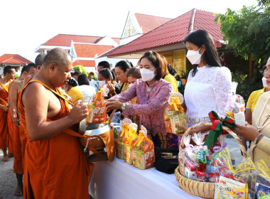 ศูนย์ฯ18 ร่วมทำบุญตักบาตรถวายพระราชกุศล ... พารามิเตอร์รูปภาพ 12