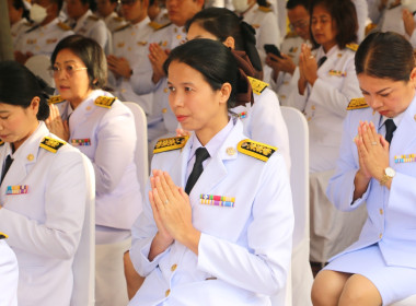 ร่วมพิธีทำบุญตักบาตรข้าวสารอาหารแห้งแด่พระภิกษุสงฆ์ ... พารามิเตอร์รูปภาพ 6