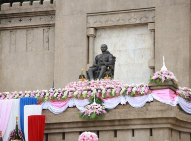 ศส.18 ร่วมพิธีวางพวงมาลาถวายราชสักการะพระบรมราชานุสาวรีย์ ... พารามิเตอร์รูปภาพ 1